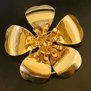 Vintage Jeri Lou Gold Flower Scarf Clip